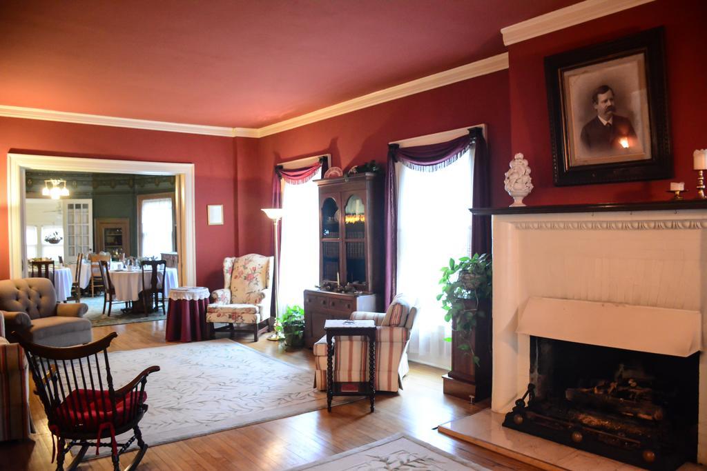 Looking Glass Inn Indianapolis Ngoại thất bức ảnh