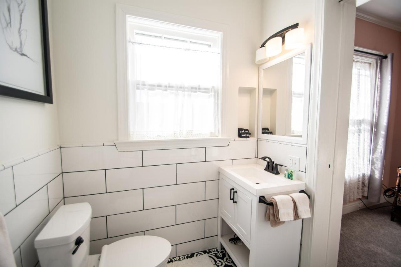 Looking Glass Inn Indianapolis Ngoại thất bức ảnh