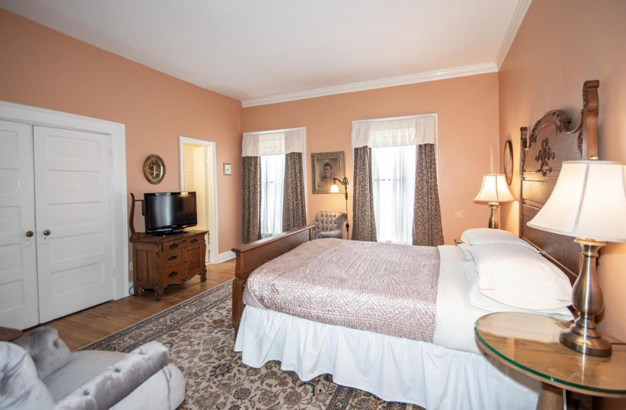 Looking Glass Inn Indianapolis Ngoại thất bức ảnh